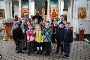 Во вторник Светлой седмицы храм Знамения в Кунцеве посетили учащиеся 1 «А» класса школы «Интеграл»