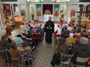 “Урок в храме” в День народного единства прошел для школьников Москвы в храме Знамения в Кунцеве