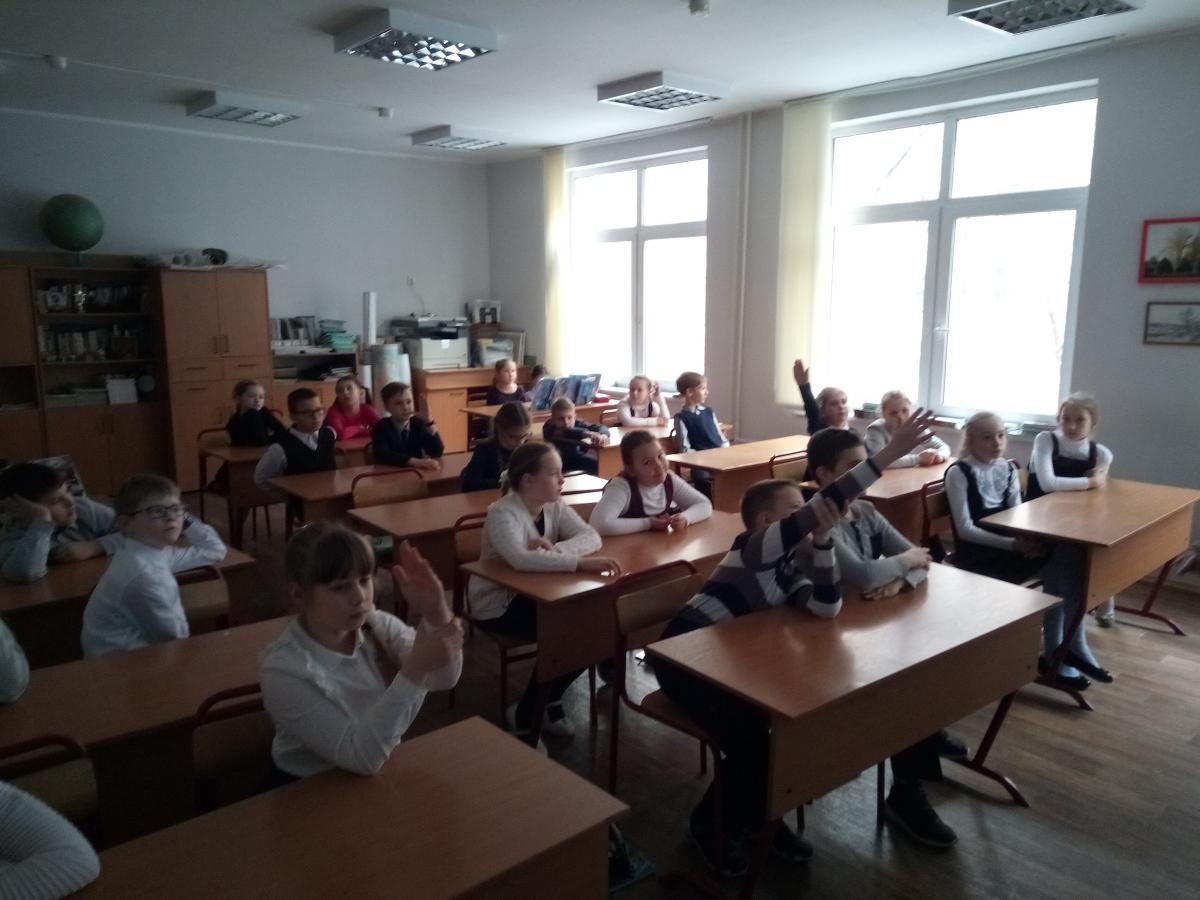 Школа Протон Новозаводская 19